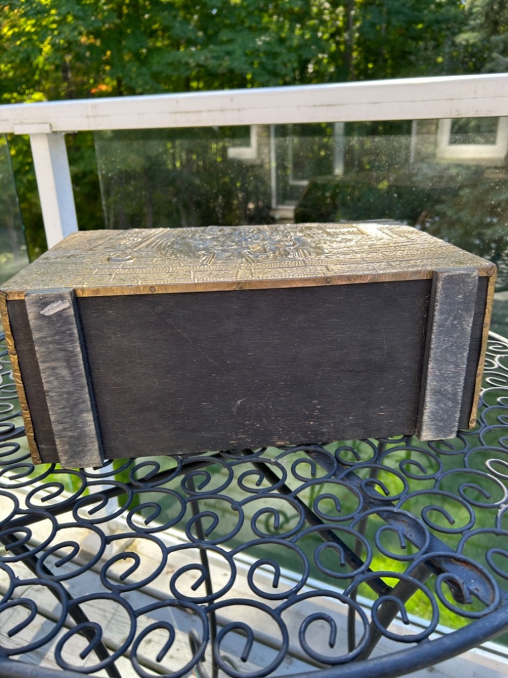 Vintage Embossed Brass Magazine Rack - Picture 7 of 9